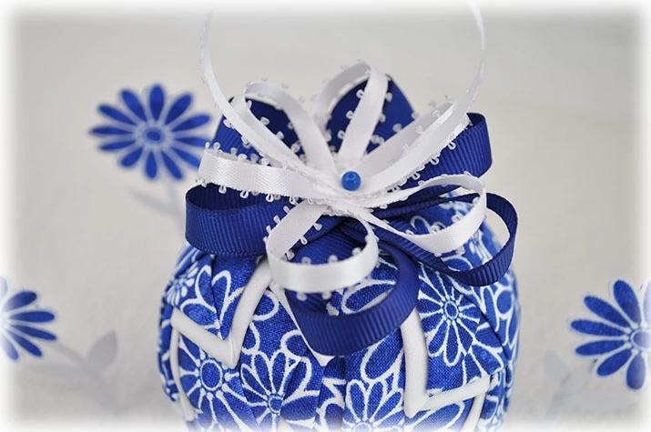 Blue Daisies Quilted Ornament