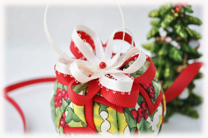 Berry Delight Quilted Ornament