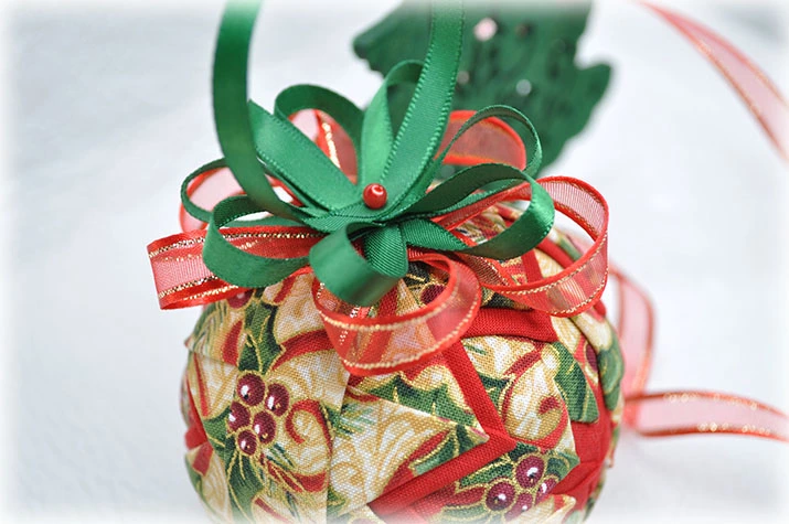 Wrapped in Ribbon Quilted Ornament